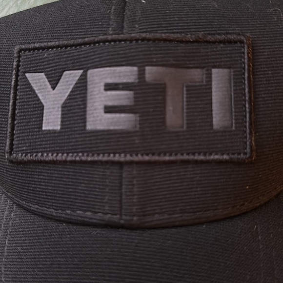 YETI~ Patch On Patch Logo Triple Black Trucker Hat - Picture 4 of 4